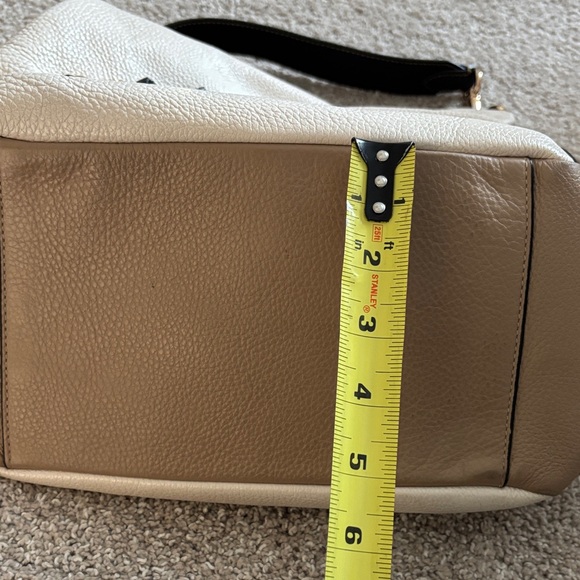 Coach Cream and Tan Leather Shoulder Bag - Picture 11 of 11